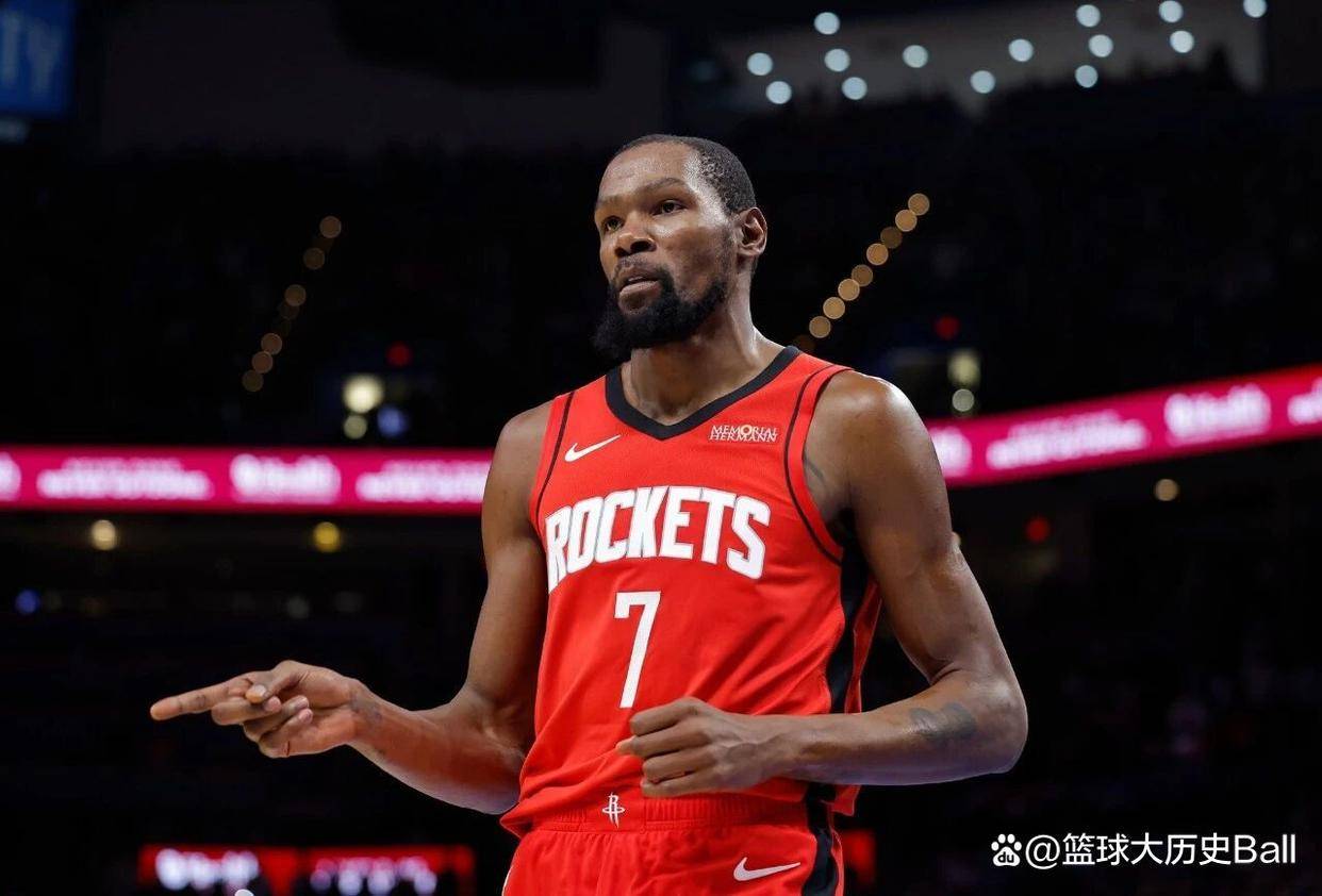 关于杜兰特连续三场比赛得分超过比分优势明显,皇家马德里挑战极限!的信息