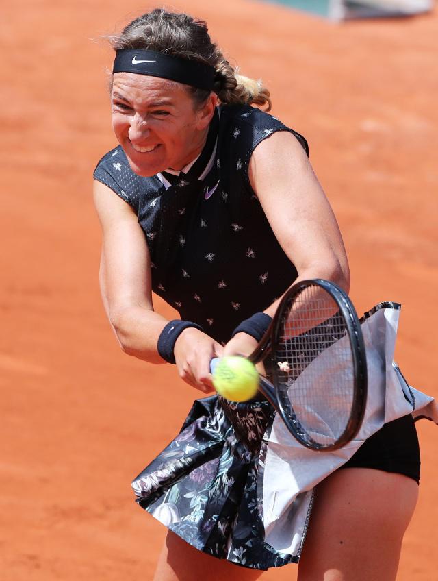 关于阿扎伦卡回归赛场，大胜首场状态亮眼，RNG观众沸腾！的信息